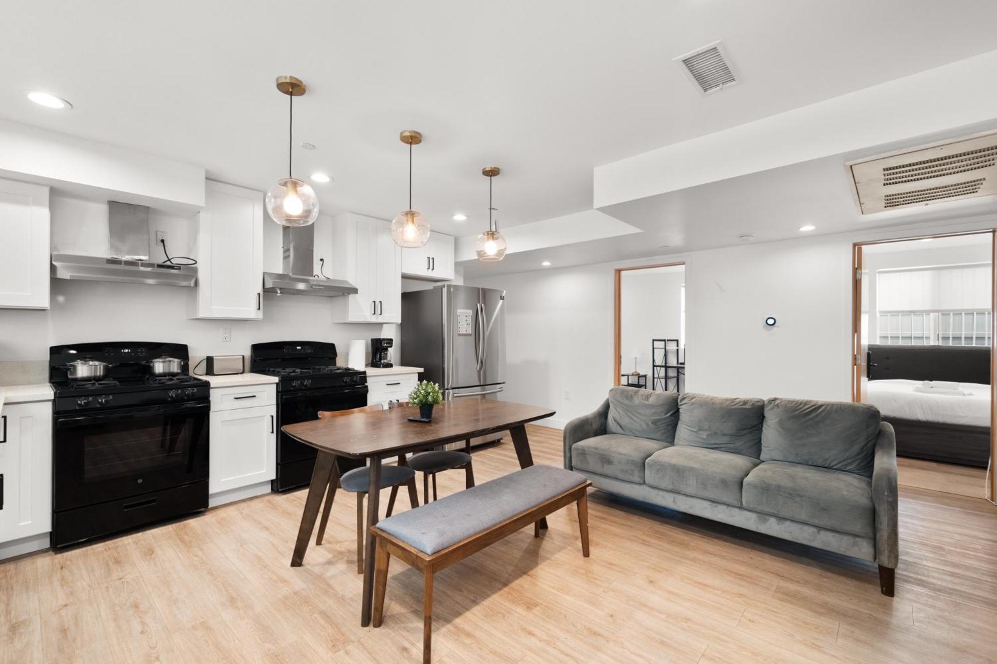 Modern Getaway In The Heart Of La Near Usc, Private Room With Share Living Room And Kitchen Los Angeles Exterior foto