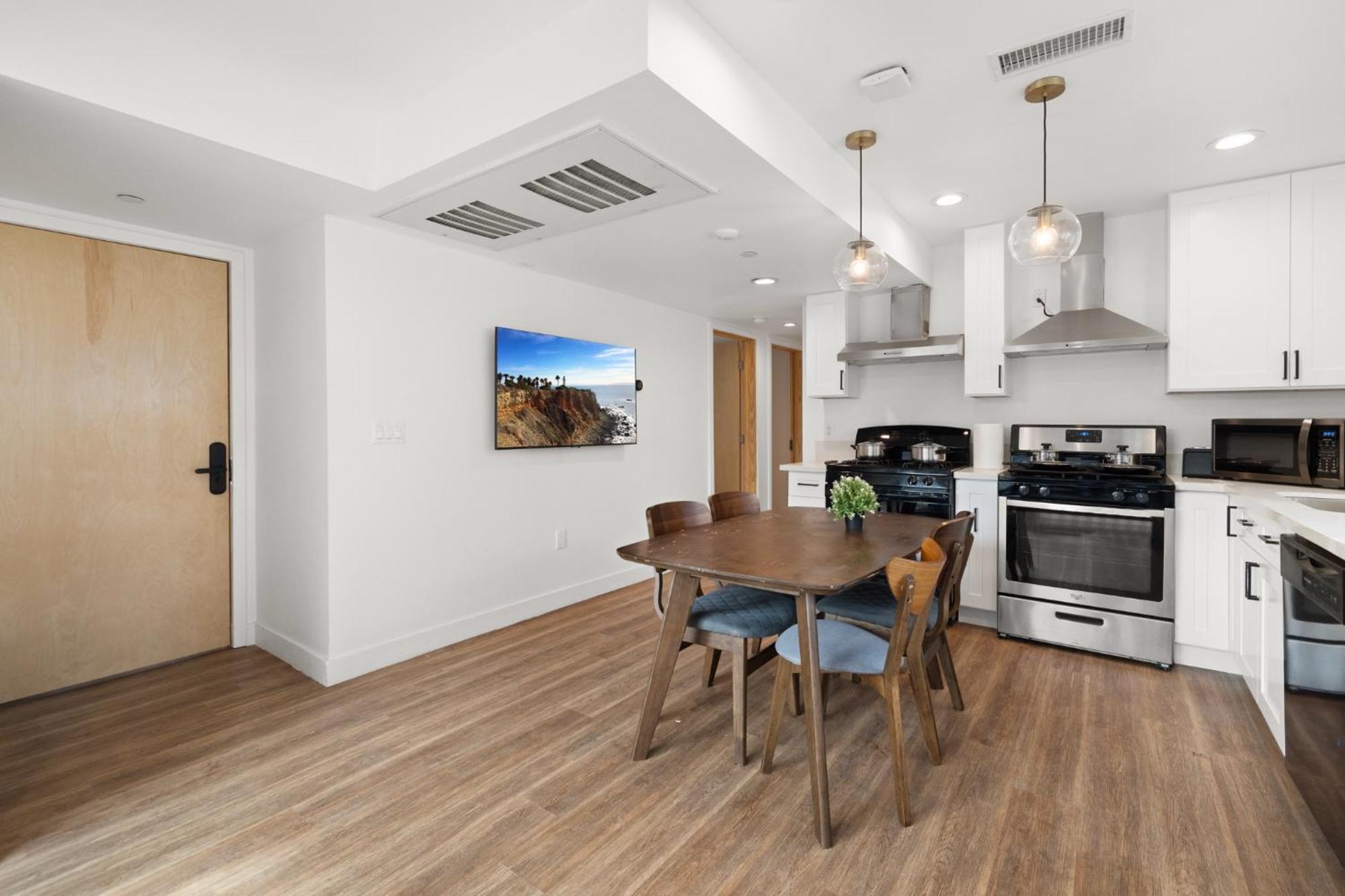 Modern Getaway In The Heart Of La Near Usc, Private Room With Share Living Room And Kitchen Los Angeles Exterior foto