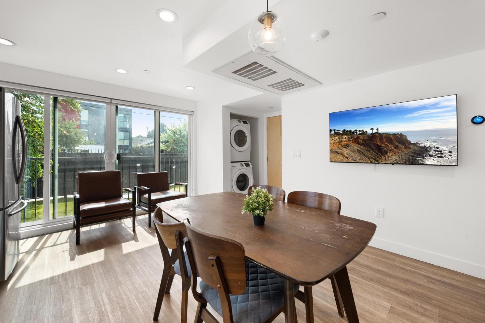 Modern Getaway In The Heart Of La Near Usc, Private Room With Share Living Room And Kitchen Los Angeles Exterior foto